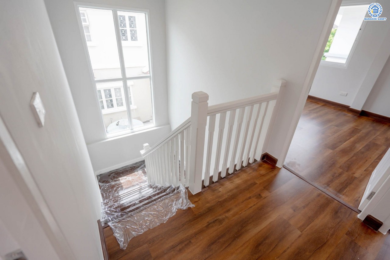 บ้านมือสองตกแต่งใหม่ แบรนด์ LH ม.ชัยพฤกษ์ บางบัวทอง หลังใหญ่ เนื้อที่ 67 ตร.ว. ฟังก์ชัน 3 ห้องนอน 2 ห้องน้ำ จอดรถได้ 2 คัน พร้อม Facilities ครบครัน บนทำเลเดินทางสะดวก ติดถนนบางกรวย-ไทรน้อย ใกล้เซ็นทรัลเวสต์เกต และรถไฟฟ้าสายสีม่วง "สถานีบางพลู"...